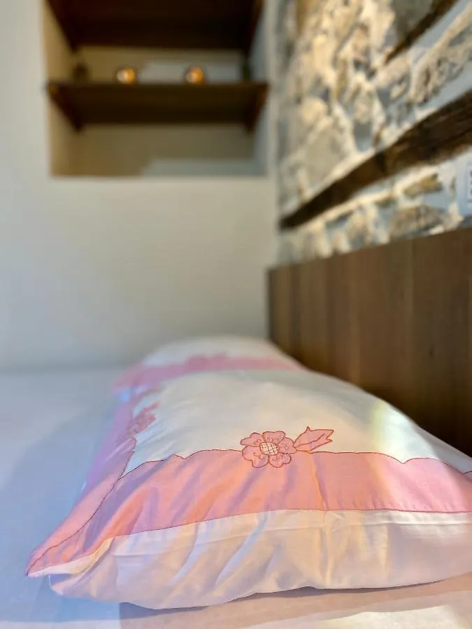 בראט Restaurant & Guest House Semani 0*,